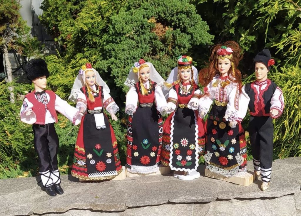 Кукли в народни носии - ЕтноАрт Студио - Групова снимка